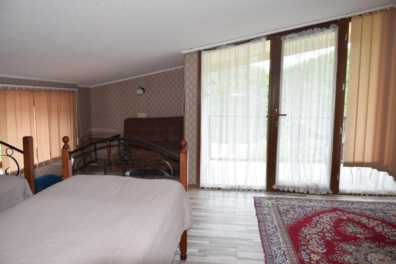 Guest House Ilto Akhmeta Exterior photo