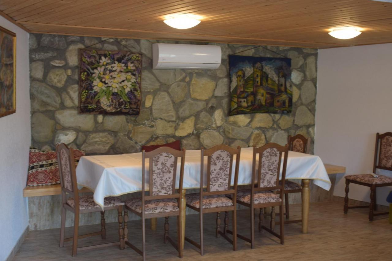 Guest House Ilto Akhmeta Exterior photo